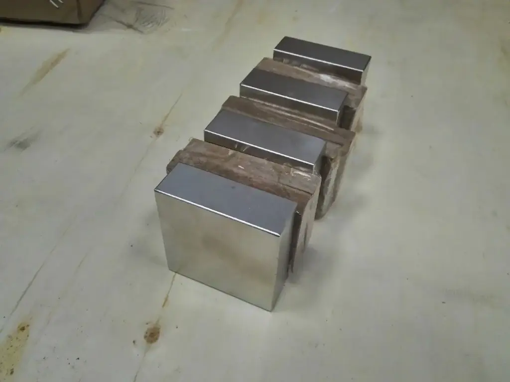 75 x 75 x 30mm Neodymium Magnets